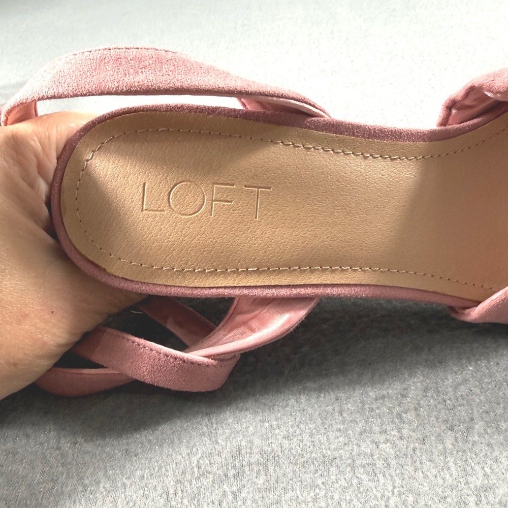 LOFT Blush Pink Suede Bow Wedge Heels Ankle Strap Sandals 9.5 Feminine Wedding - Picture 6 of 10